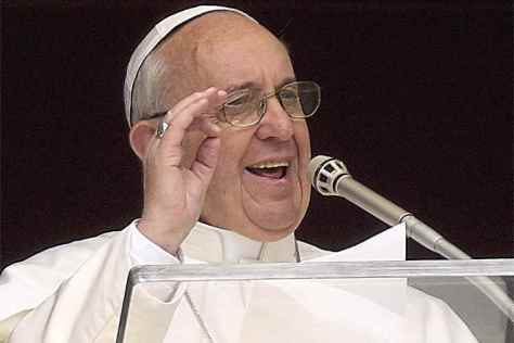 Le pape François Ier flashant le 666 digital 