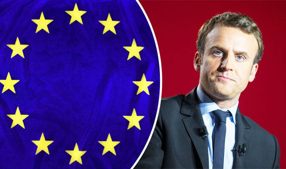 Président E. Macron et Drapeau de l'UE