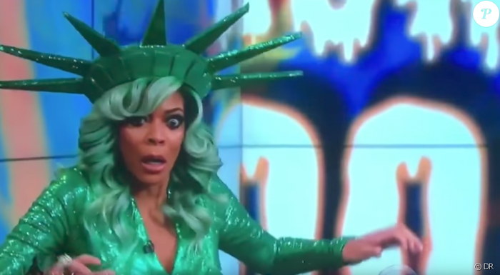 Malaise de Wendy Williams déguisée en Libery