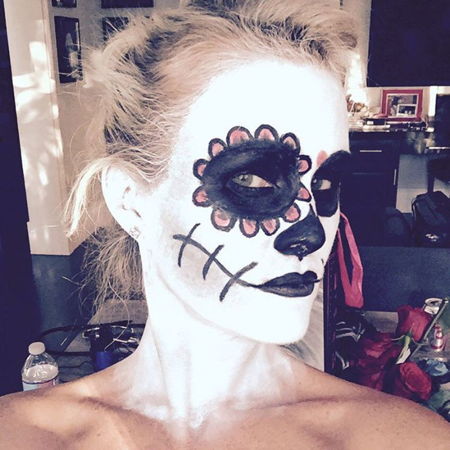 Laetitia Hallyday maquillée pour Halloween