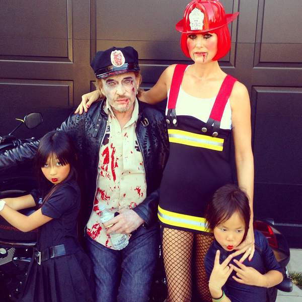 Johnny Hallyday, Laeticia entourés de leurs filles Jade et Joy maquillés pour Halloween