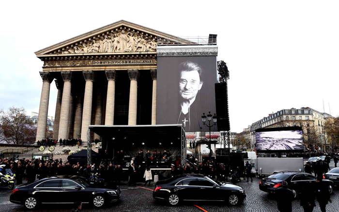 Arrivée u cortège funéraire à l'église de la Madeleine