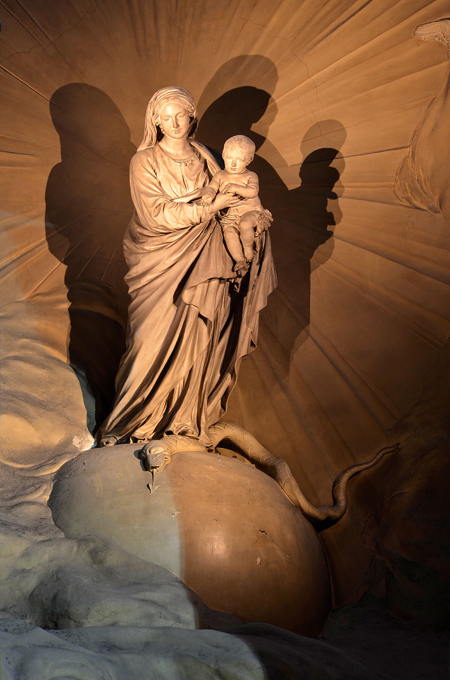 Église Saint Sulpice (Paris, 6e), statue "Vierge à l'Enfant" de Jean-Baptiste Pigalle (1714-1785)