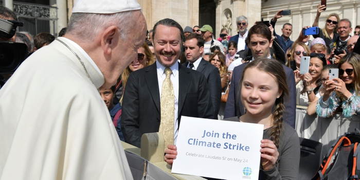 Greta Thunberg invitant le pape François à se joindre à sa grève