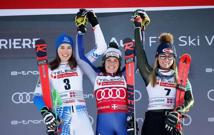 Brignone et Vlhova vainqueures ex-aequo du géant de Sestrières, Shiffrin 3e à 1 centième!