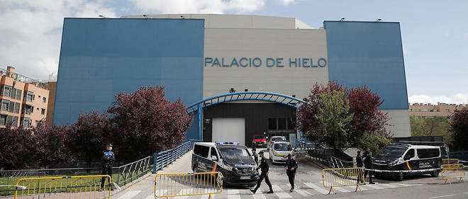 Patinoire de Madrid transgormée en morgue