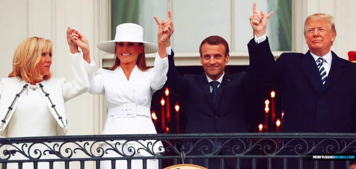 Double salut cornu satanique