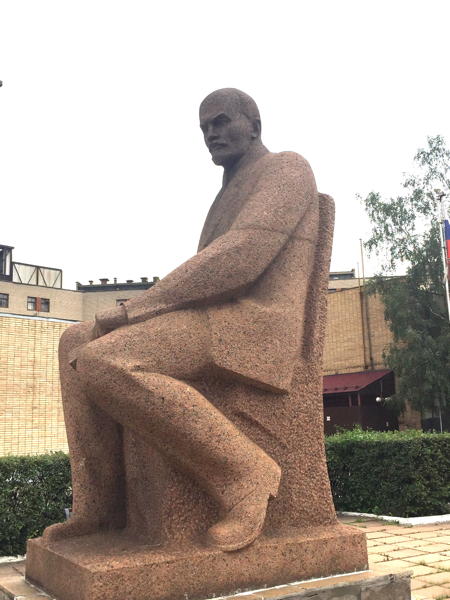 — Statue de lénine - rue Nijniya Syromyatnicheskaïa —  — Arrondissemenr BASMANNYÏ - Moscou —