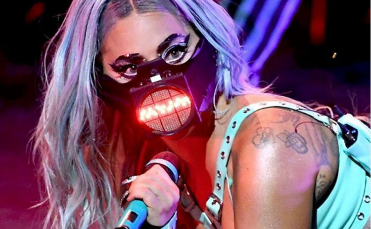 Lady Gaga interprète un medley de son album Chromatica, le 30 août 2020,   lors des MTV Video Music Awards 2020, à New York (© MTV VMA)