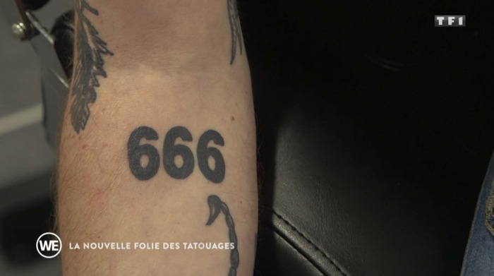 — Capture d'écran Molotov émission 50' inside du 21/11/20 sur TF1 -