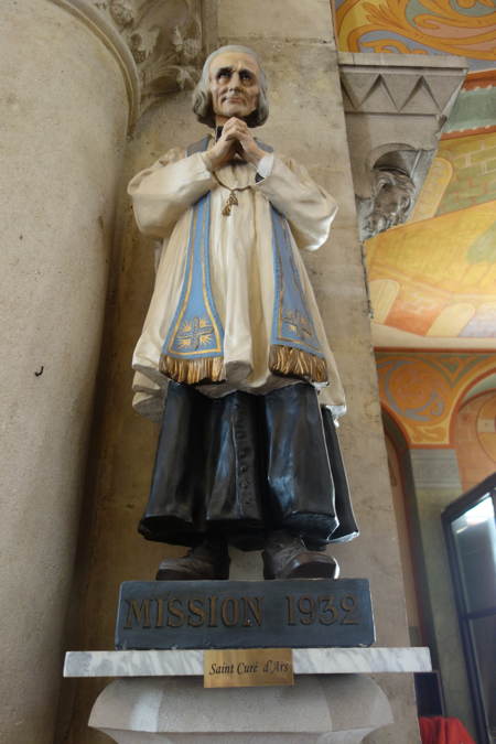 Statue du curé d'Ars - Eglise St Nazaire à Sanary/sur/mer