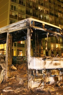 Bus incendié