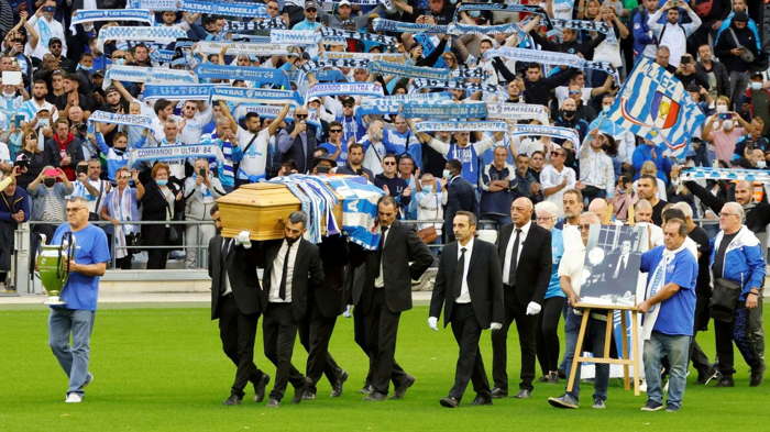 hommage à Bernard Tapie au stade Orange Vélodrome