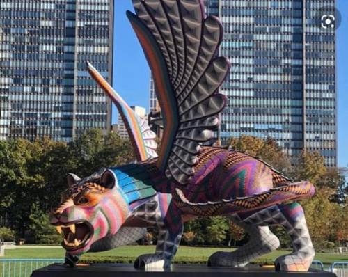 Gardien de la paix et de la sécurité internationales

Monument érigé devant l'ONU à New York