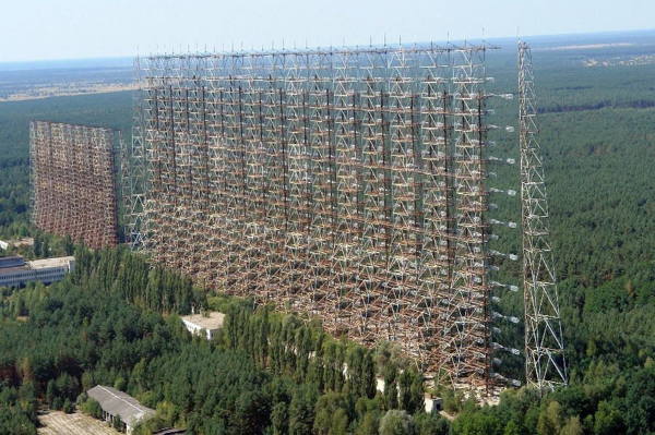 Surnommée pic-vert, l'antenne se trouve dans la zone de Tchernobyl-2. Source : daypic.ru