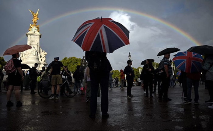 Arc-en-ciel sur le Buckingham