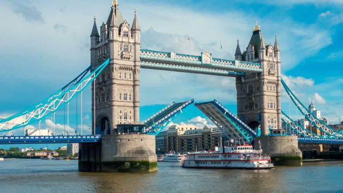 Le Tower Bridge