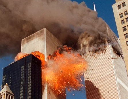 Tours du WTC 1 et 2 en feu du 11 Septembre 2001