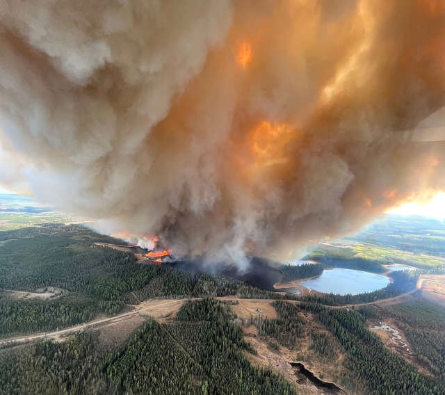 Au Canada, l'état d'urgence déclaré à cause des incendies de forêt