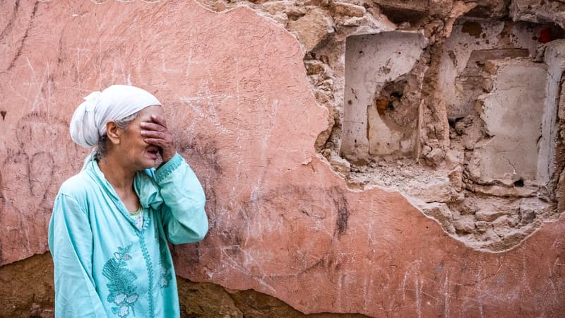 Une femme exprime sa détresse en constatant les dégâts causés par le séisme à Marrakech, au Maroc, le 9 septembre 2023 - Fadel SENNA / AFP