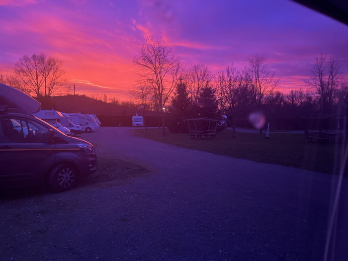 — Lever de soleil sur Vichy —