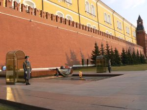 Tombeau du soldat inconnu Kremlin Moscou