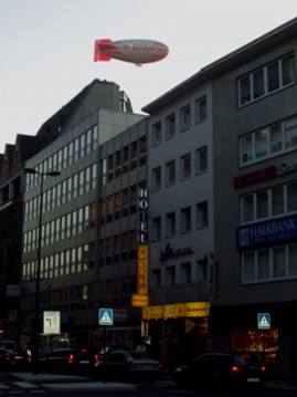 Zeppelin sur Cologne