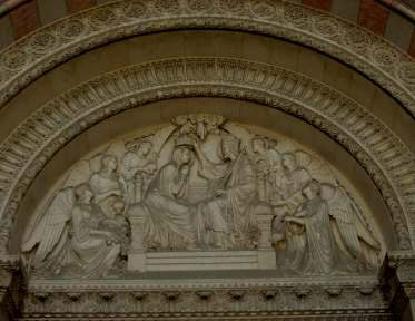 porche de la cathédrale de Marseille