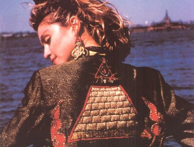 Madonna, poupée des Illuminati!
