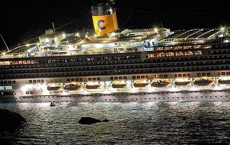 Naufrage du Costa Concordia sur la côte de Giglio