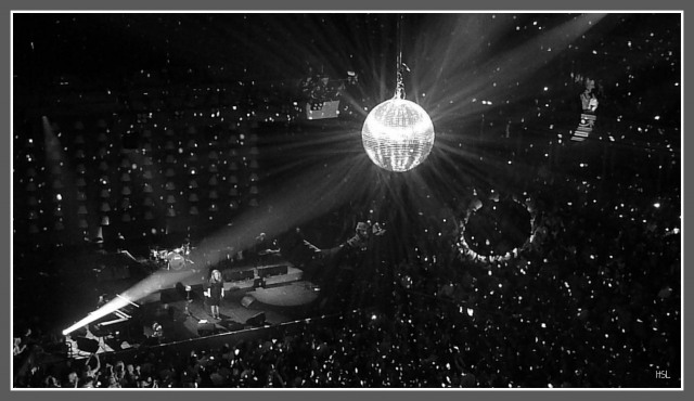 Capture d'écran d'un concert d'Adèle au Royal Albert Hall de Londres sur Youtube