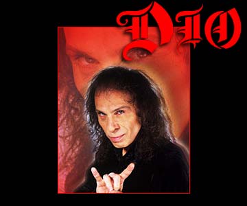 Ronnie James Dio et son salut cornu