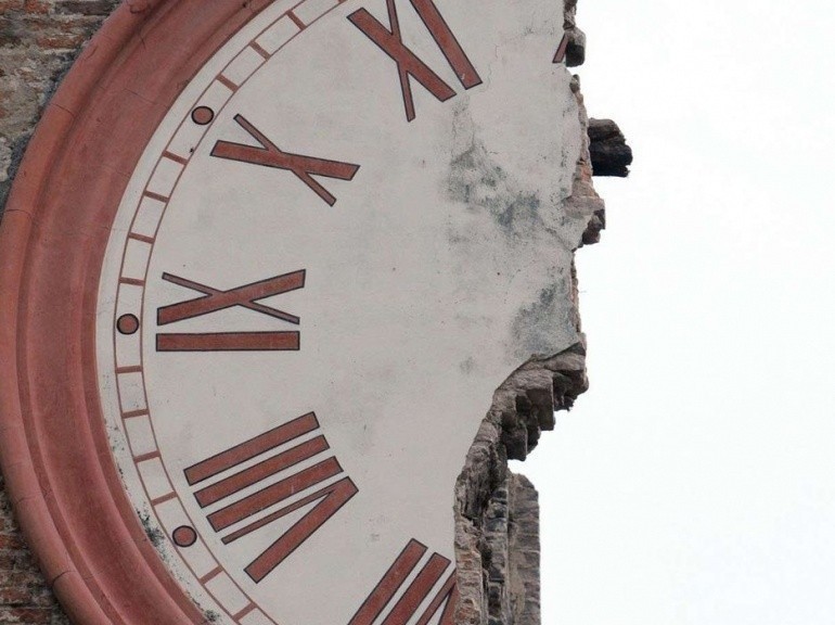 La Tour de l’Horloge après le choc principal à Finale Emilia