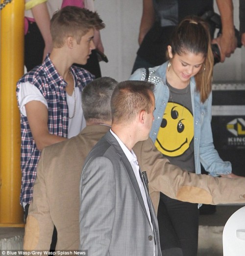 Selena Gomez en visite dans un hopital...