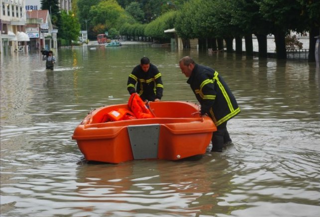 Ville de Lourdes et sanctuaires inondés - Octobre 2012