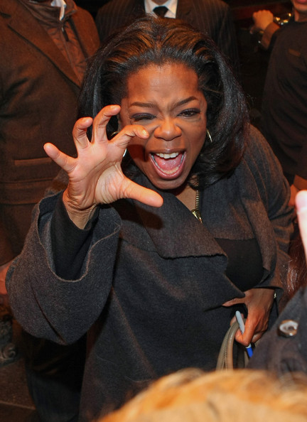 Oprah Winfrey à l'entrée d'un restaurant