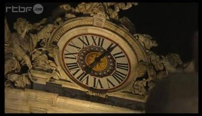 Capture d'écran RTBF: Horloge Basilique de St Pierre au Vatican 