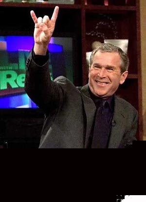 Bush et son salut cornu