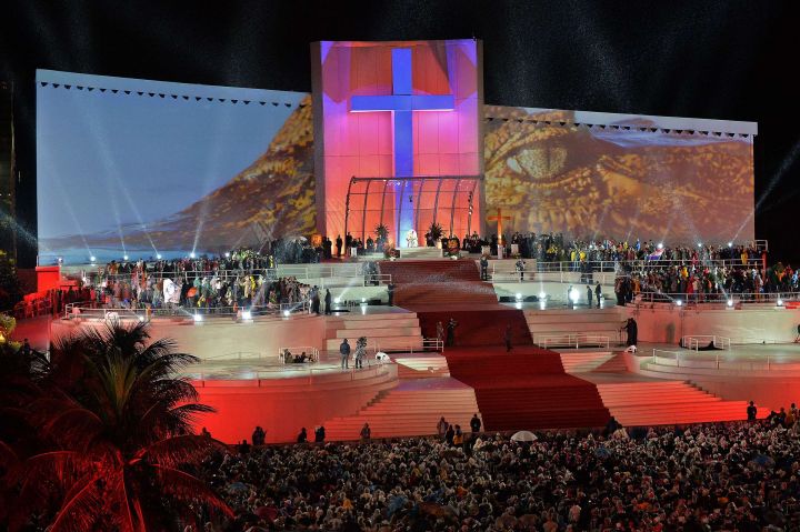 Messe finale donnée par le pape François Ier le 28 Juillet 2013   sur la plage Copacabana à Rio