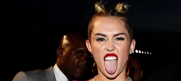 Miley Cyrus: salut de Satan